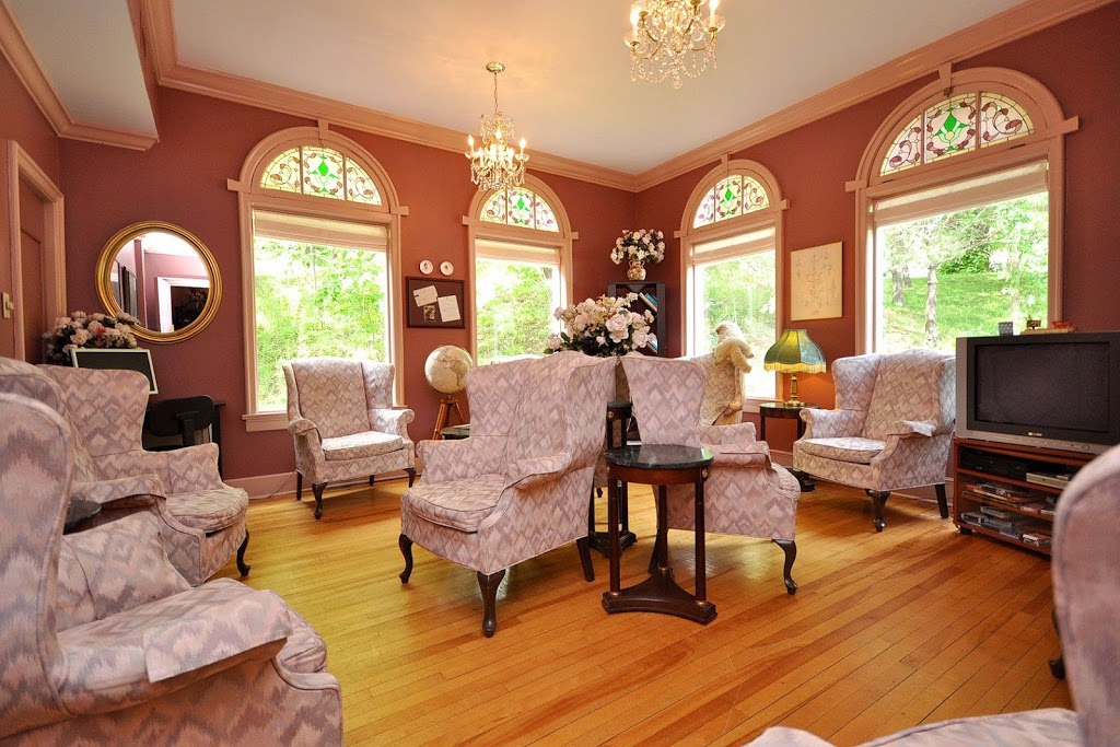 Braeside Country Inn | 126 Front St, Pictou, NS B0K 1H0, Canada | Phone: (902) 485-5046