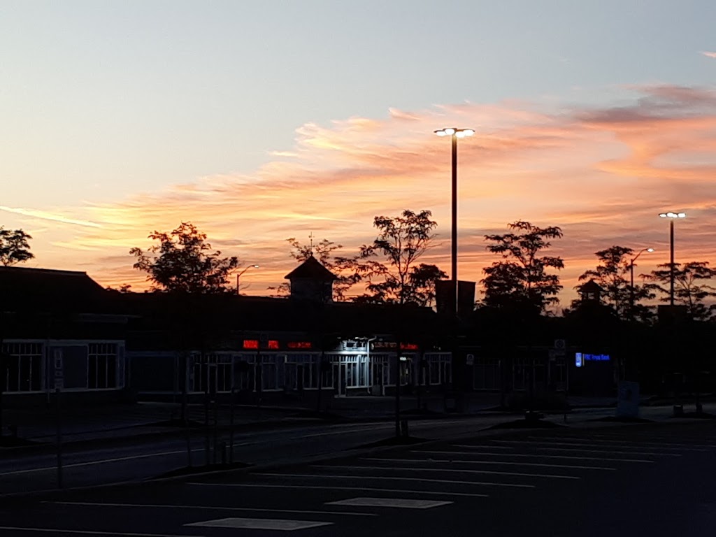 Credit Landing Shopping Centre | 252 Lakeshore Rd W, Mississauga, ON L5H 1G6, Canada