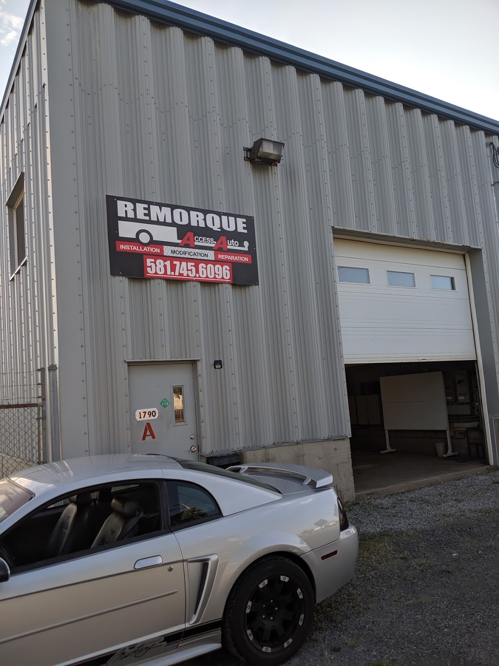 Remorque Access-Auto Inc | 1790 Rue Bresse A, Québec, QC G2G 2P2, Canada | Phone: (581) 745-6096