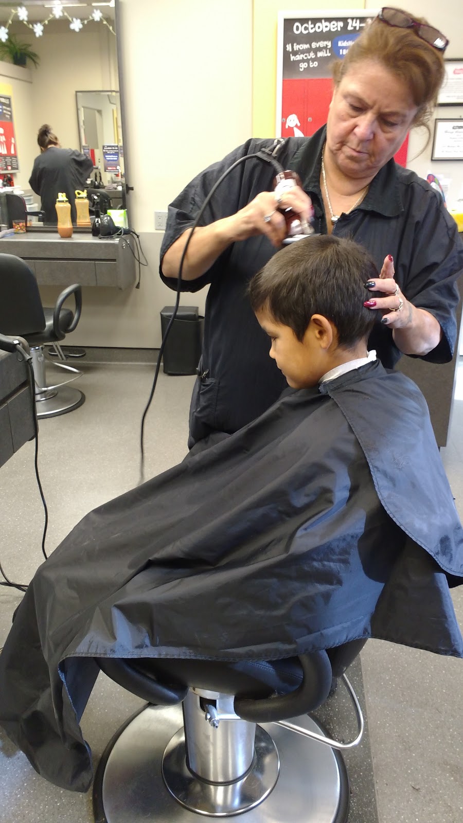 First Choice Haircutters | hair care | 1638 McKenzie Ave, Victoria, BC V8N 0A3, Canada | 2503601923 OR +1 250-360-1923