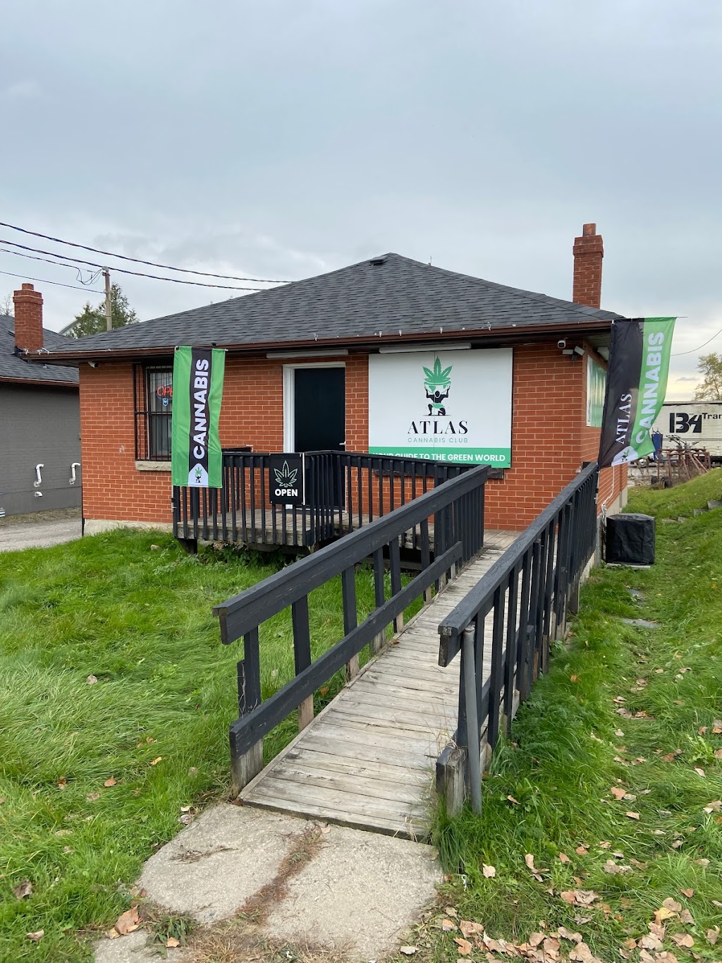Atlas Cannabis | 78 Bridge St, Bradford, ON L3Z 3H2, Canada | Phone: (647) 517-2045