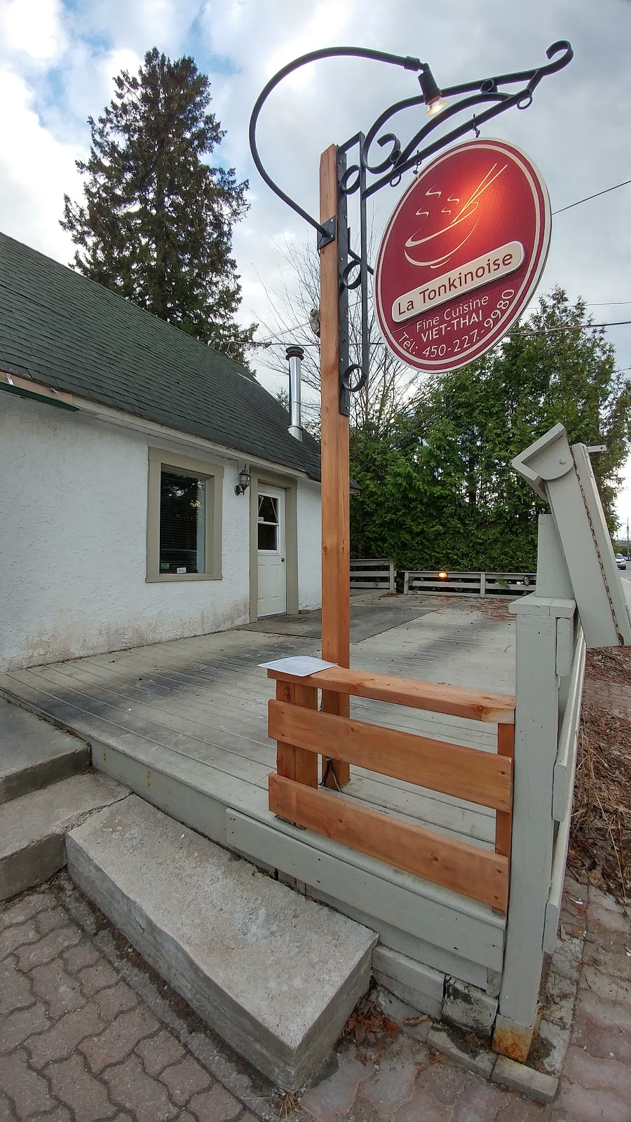 Tonkinoise | 310 Rue Principale, Saint-Sauveur, QC J0R 1R0, Canada | Phone: (450) 227-9980