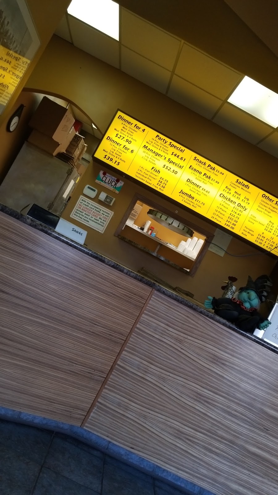 Candys Fried Chicken | 2231 Henderson Hwy, East Saint Paul, MB R2E 0B8, Canada | Phone: (204) 338-7859