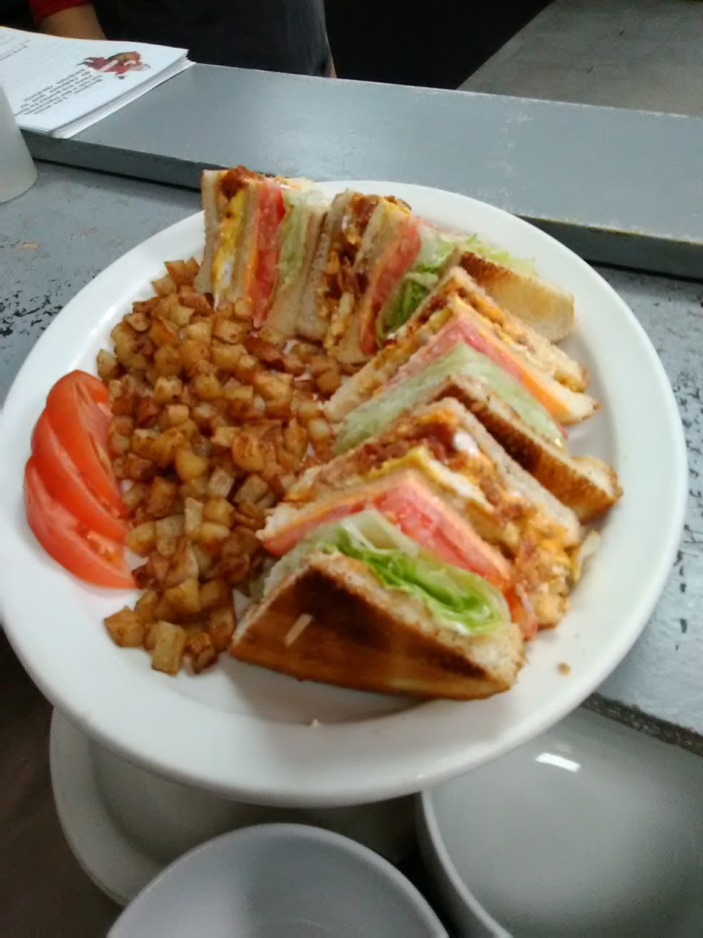 Resto Les Petits Delices | Saint-Alexandre, QC J0J 1S0, Canada | Phone: (438) 498-3354