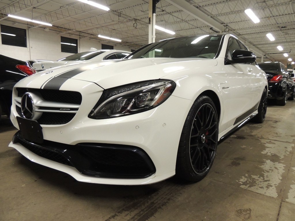 Eknoor Auto Sales | 1680 Sismet Rd, Mississauga, ON L4W 1R4, Canada | Phone: (888) 472-6551