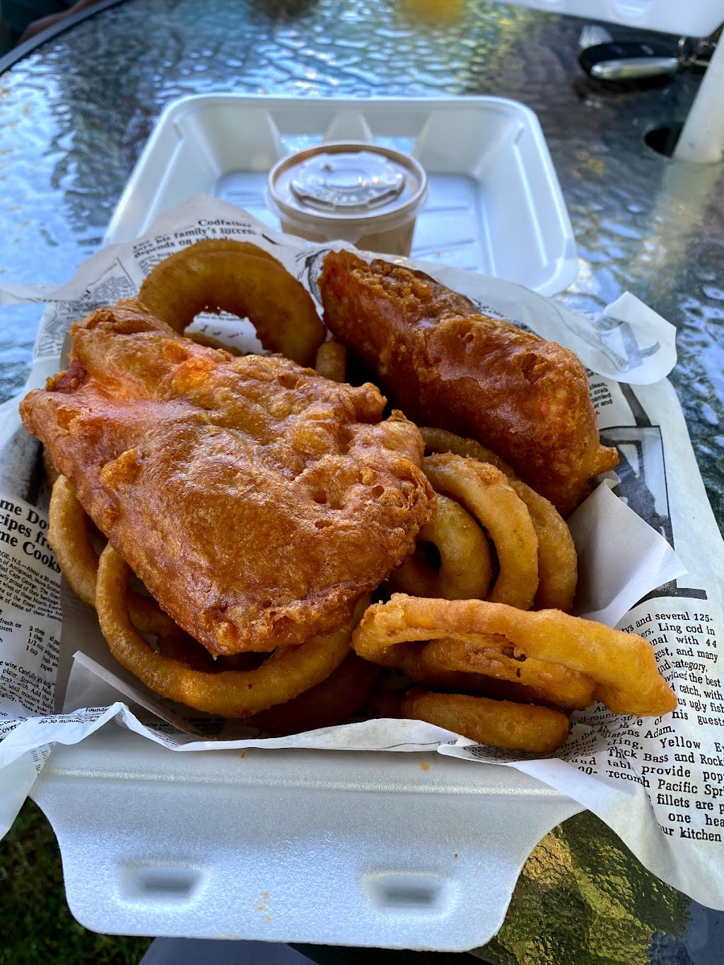 Fish Tales Cafe | 3336 Island Hwy W, Qualicum Beach, BC V9K 2B3, Canada | Phone: (250) 752-6053