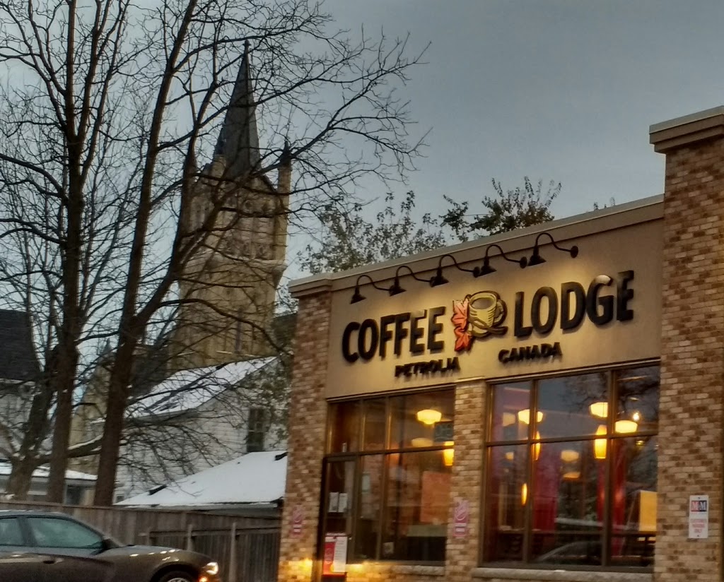 Coffee Lodge Petrolia | 4119 Petrolia Line, Petrolia, ON N0N 1R0, Canada | Phone: (519) 882-0633