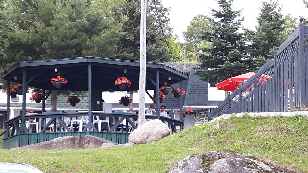 Motel Panoramik | 280 Rue Séraphin, Sainte-Adèle, QC J8B 2G4, Canada | Phone: (450) 229-2680