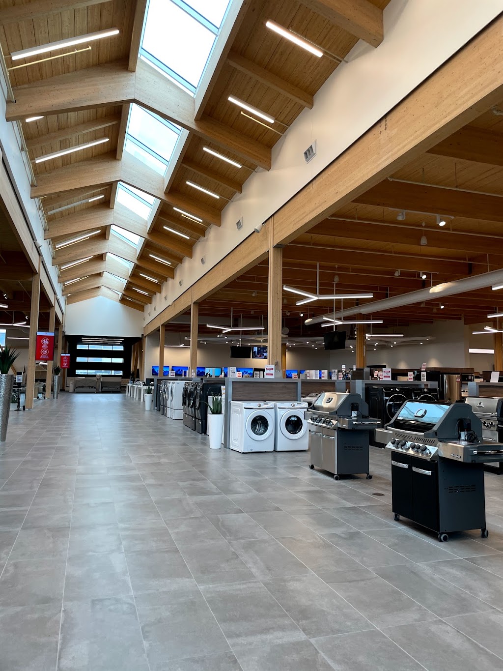 Brault & Martineau | 17600 Route Transcanadienne, Kirkland, QC H9J 3A3, Canada | Phone: (833) 333-0345