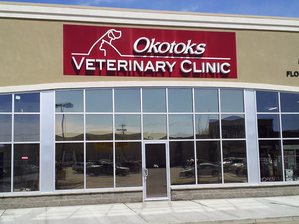 Okotoks Veterinary Clinic | 105 Southbank Blvd #203, Okotoks, AB T1S 0G1, Canada | Phone: (403) 995-9700