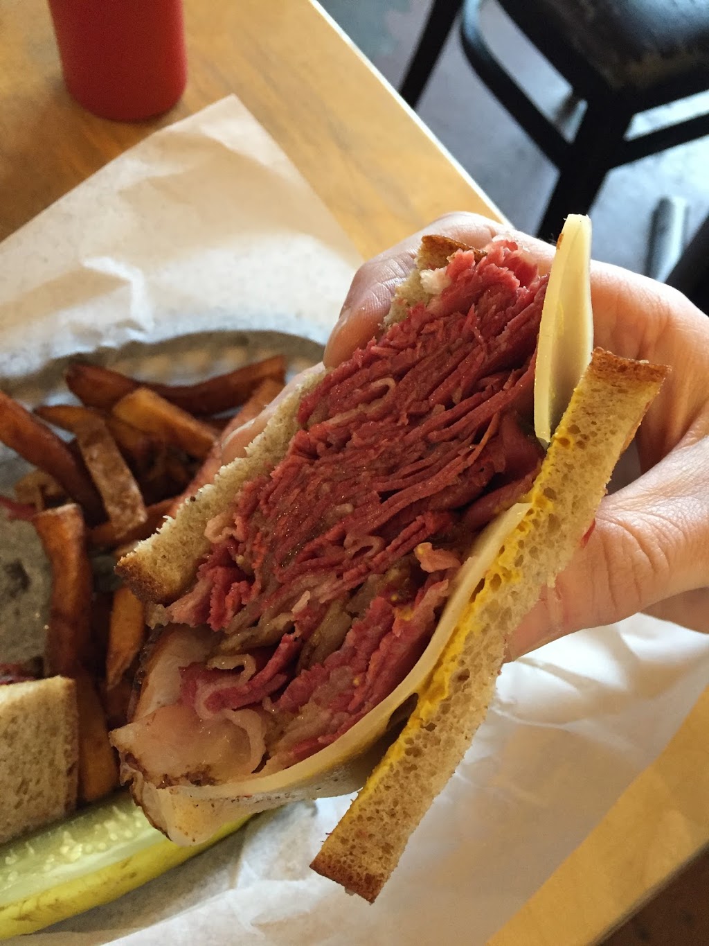 Estrellas Montreal Deli | 5932 200 St, Langley City, BC V3A 1N3, Canada | Phone: (604) 539-9988