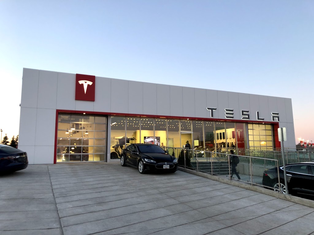 Tesla Oakville Showroom | 225 Wyecroft Rd, Oakville, ON L6K 3S3, Canada | Phone: (289) 328-1402