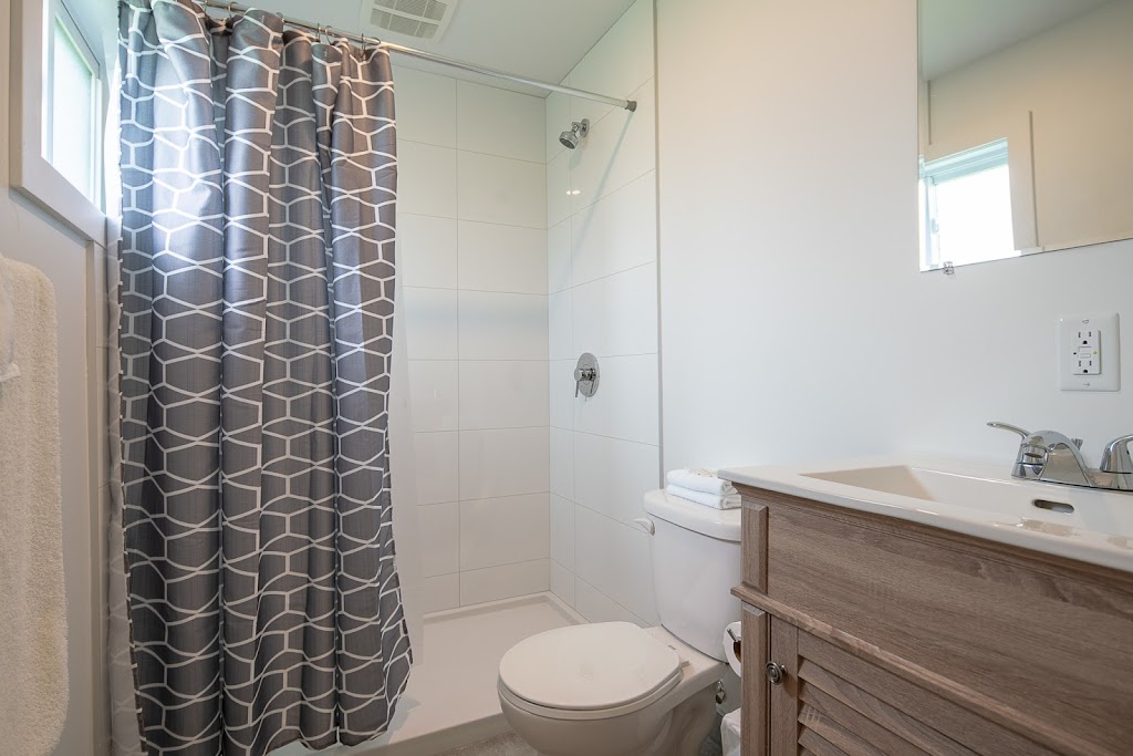 Motel des Écorces | 627 Bd Saint-François, Lac-des-Écorces, QC J0W 1H0, Canada | Phone: (819) 585-2710