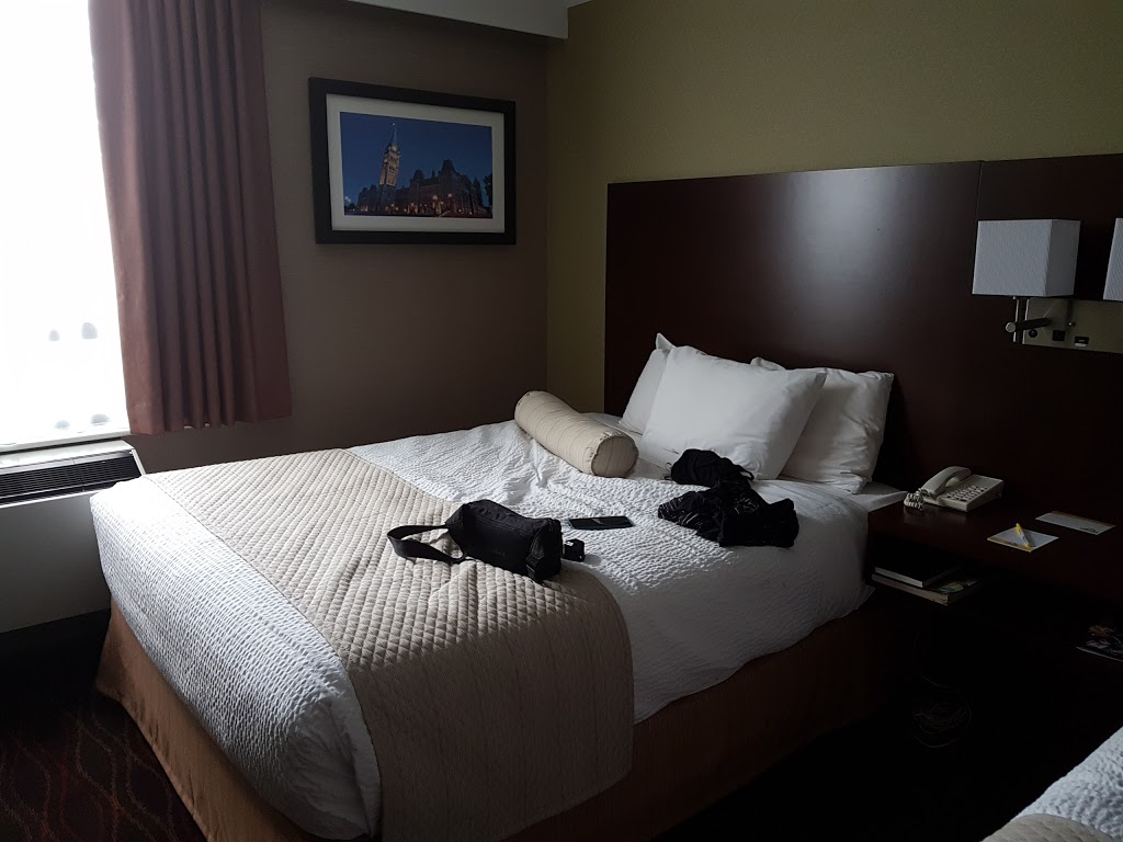 Days Inn by Wyndham Ottawa West | 350 Moodie Dr, Nepean, ON K2H 8G3, Canada | Phone: (613) 726-1717
