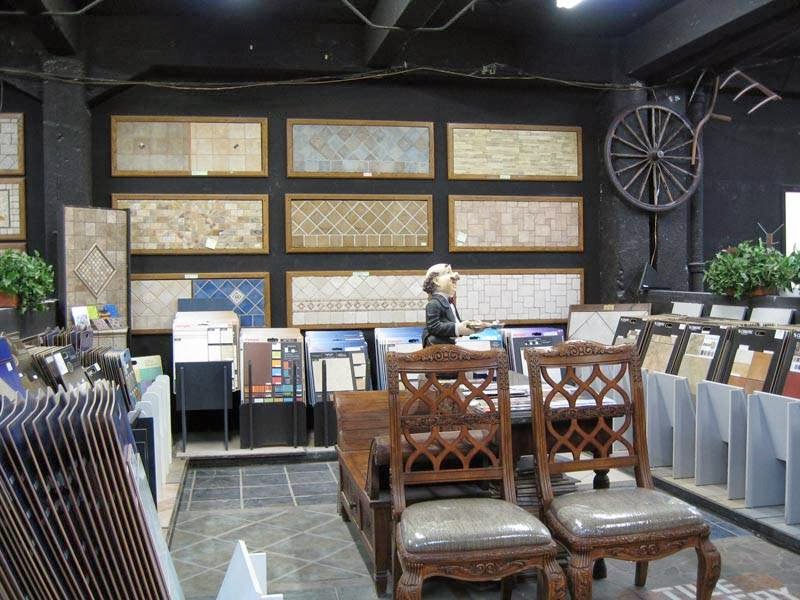Giannis Tile Gallery Ltd | 272 Innisfil St, Barrie, ON L4N 3G1, Canada | Phone: (705) 725-0605