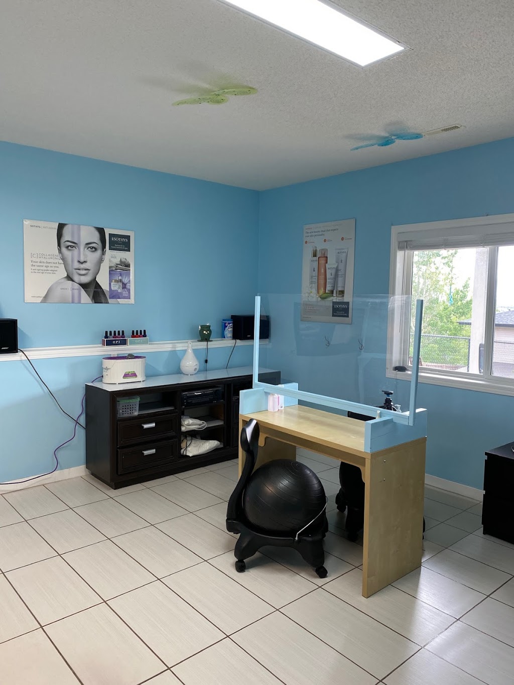 Phans Esthetics | 248 Panamount Hill NW, Calgary, AB T3K 5M4, Canada | Phone: (403) 874-1826