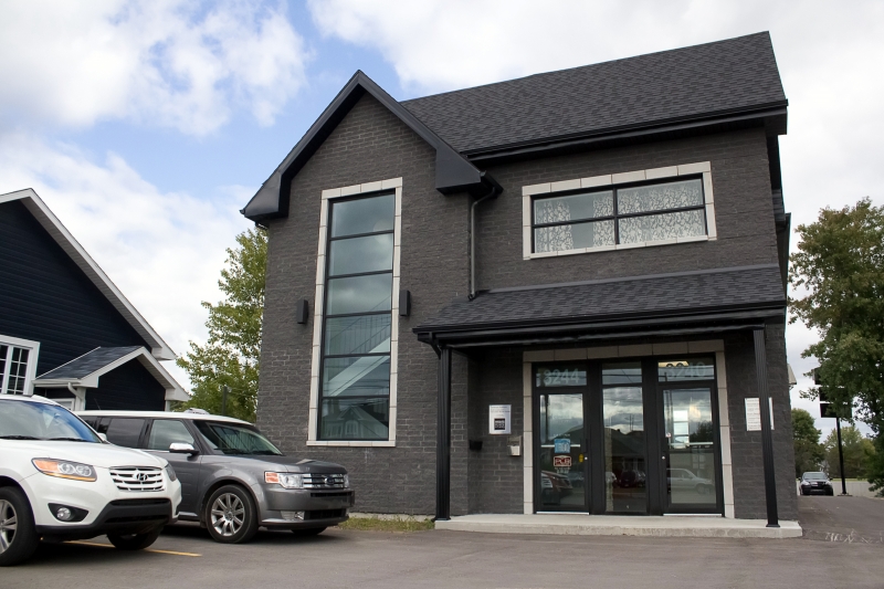 Clinique Esthétique Roselyne | 3244 Boulevard Saint-Jean, Trois-Rivières, QC G9B 2M1, Canada | Phone: (819) 377-9036