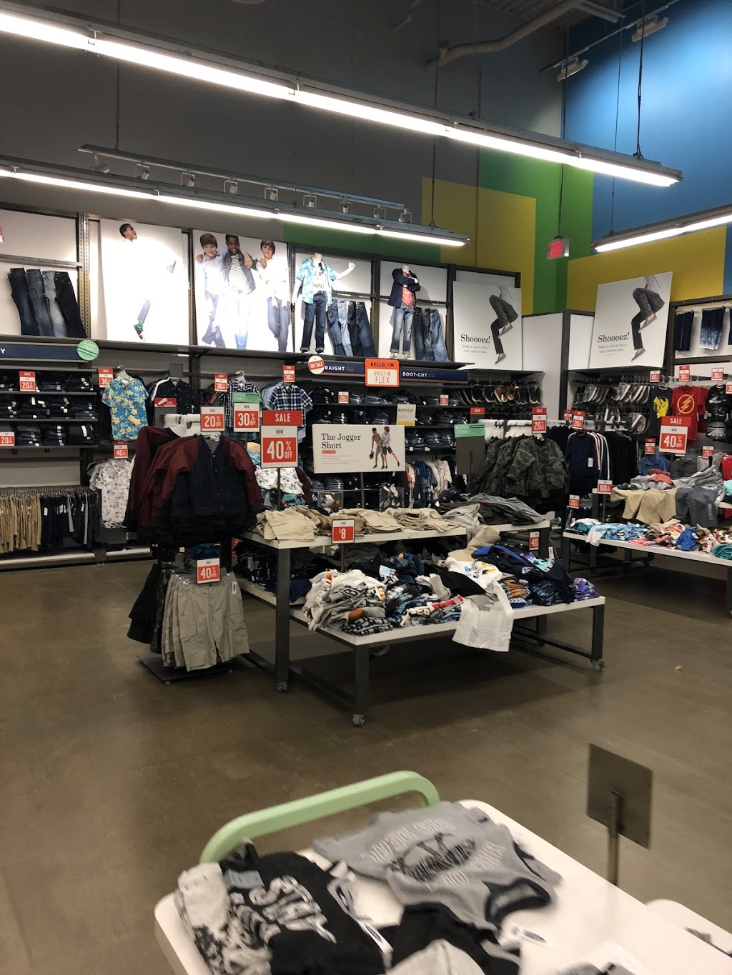 Old Navy | 830 St James St, Winnipeg, MB R3G 3J7, Canada | Phone: (204) 786-3868