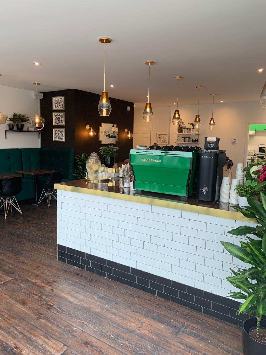 Viridi Café | 2410 Avenue Bourgogne, Chambly, QC J3L 2A6, Canada | Phone: (514) 394-1044