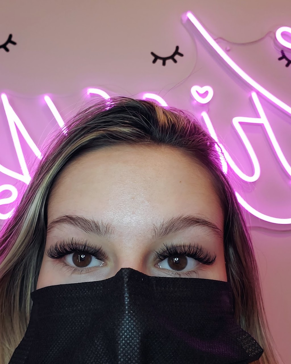 Krissys Lash Studio | 245 Waverley Rd, Dartmouth, NS B2X 2C5, Canada | Phone: (902) 412-8219