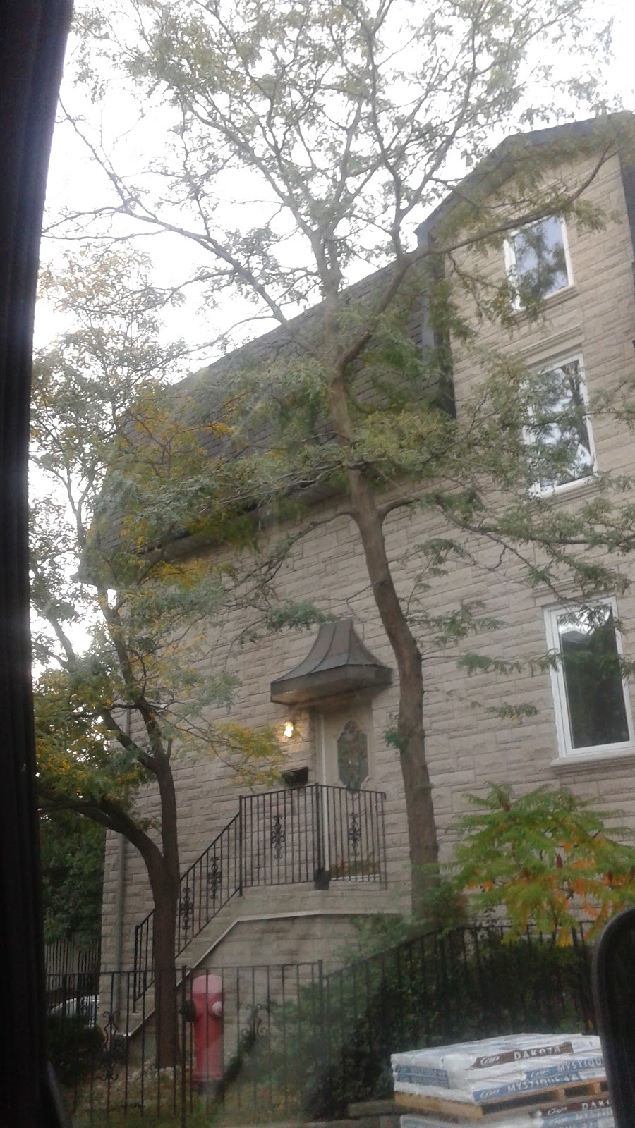Mallow Park | 8 Mallow Rd, North York, ON M3B 2Z1, Canada