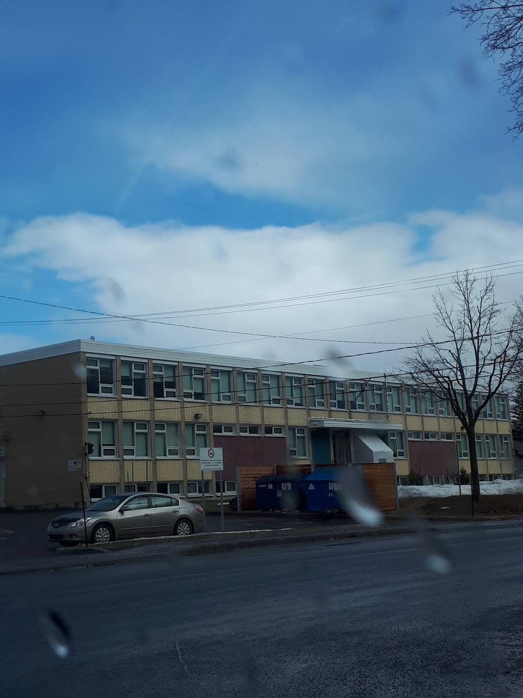École De Lescabelle Pavillon A | 2120 Rue Du Curé-Lacroix QuéBec, Québec, QC G2B 1S1, Canada | Phone: (418) 686-4040