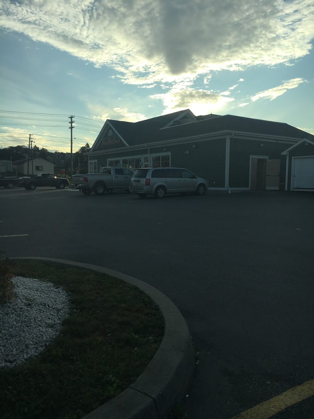 Tim Hortons | 222 Bayside Dr, Saint John, NB E2J 5C1, Canada | Phone: (506) 633-7705
