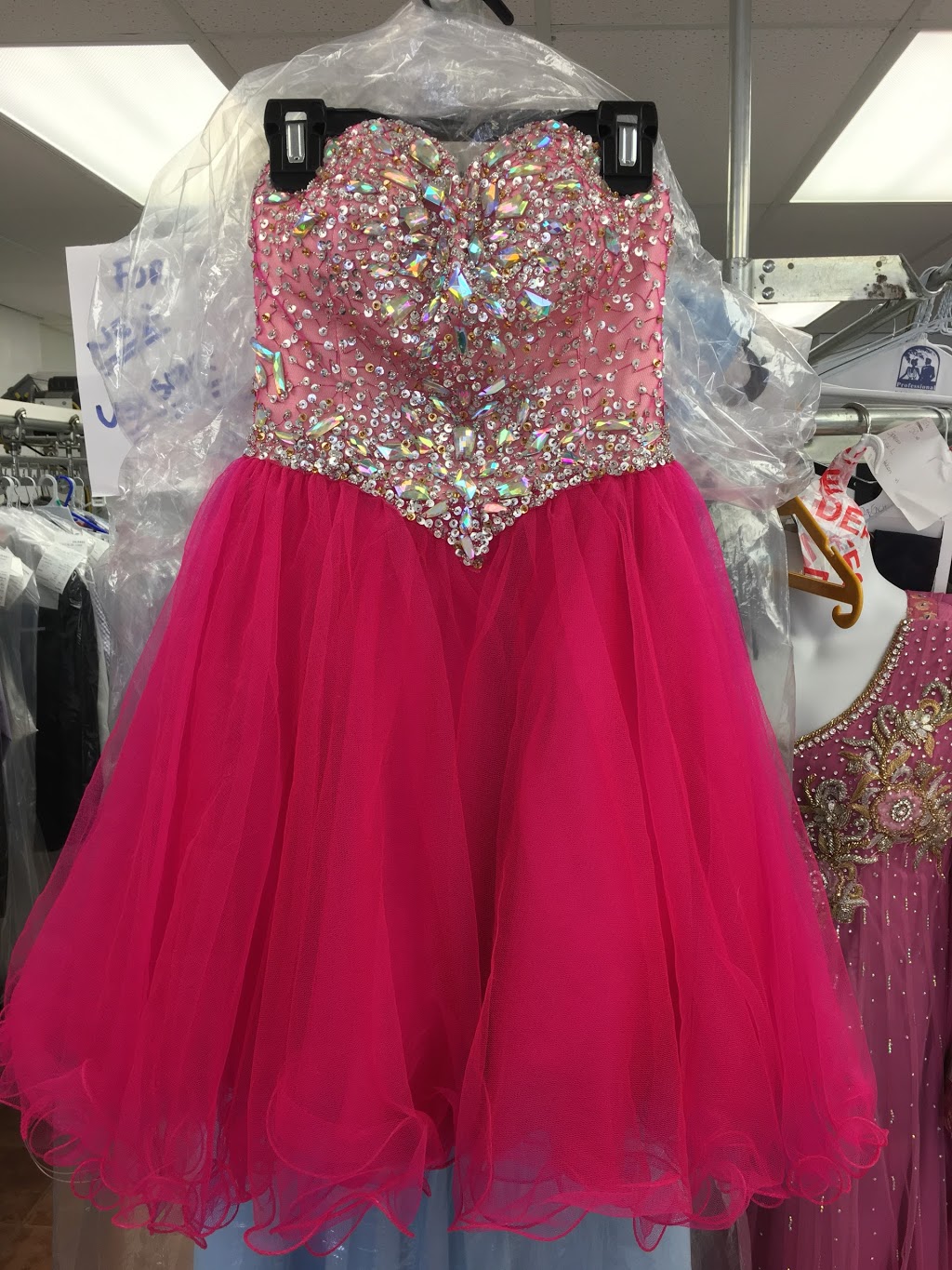 Stitch In Time | 116 Lupin Dr, Whitby, ON L1N 1X8, Canada | Phone: (905) 665-2888