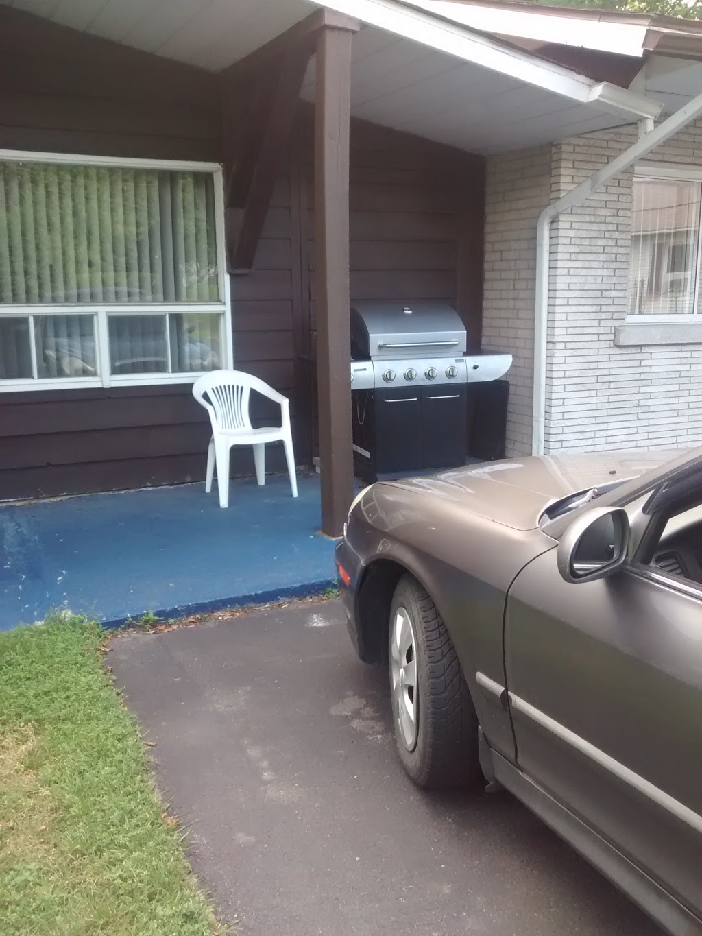 Motel Le Verseau | 7720 QC-132, Sorel-Tracy, QC J3R 1T3, Canada | Phone: (450) 743-3341