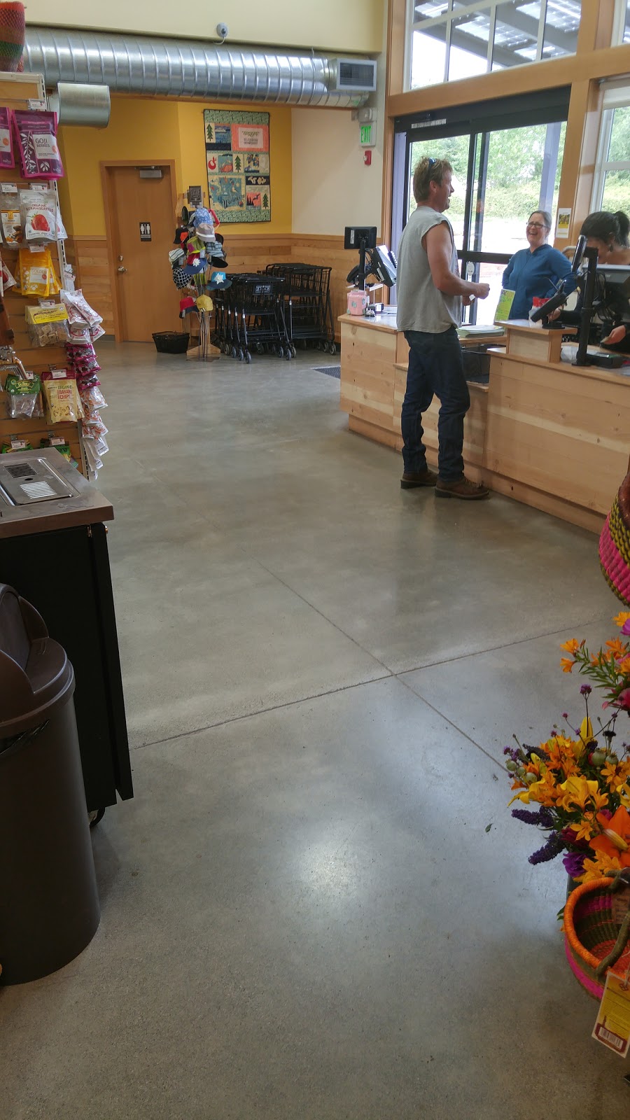 Blossom Grocery | 295 Village Rd, Lopez Island, WA 98261, USA | Phone: (360) 468-2204