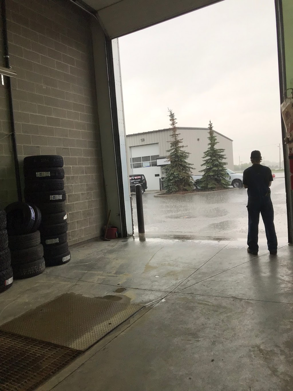 Dennis Tire Centre | 2834 Millar Ave #108, Saskatoon, SK S7K 5X7, Canada | Phone: (306) 384-8473