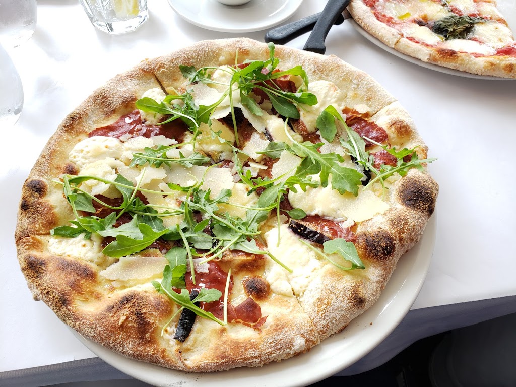 IL FORNELLO | 203 North Service Rd W, Oakville, ON L6M 3R2, Canada | Phone: (905) 338-5233