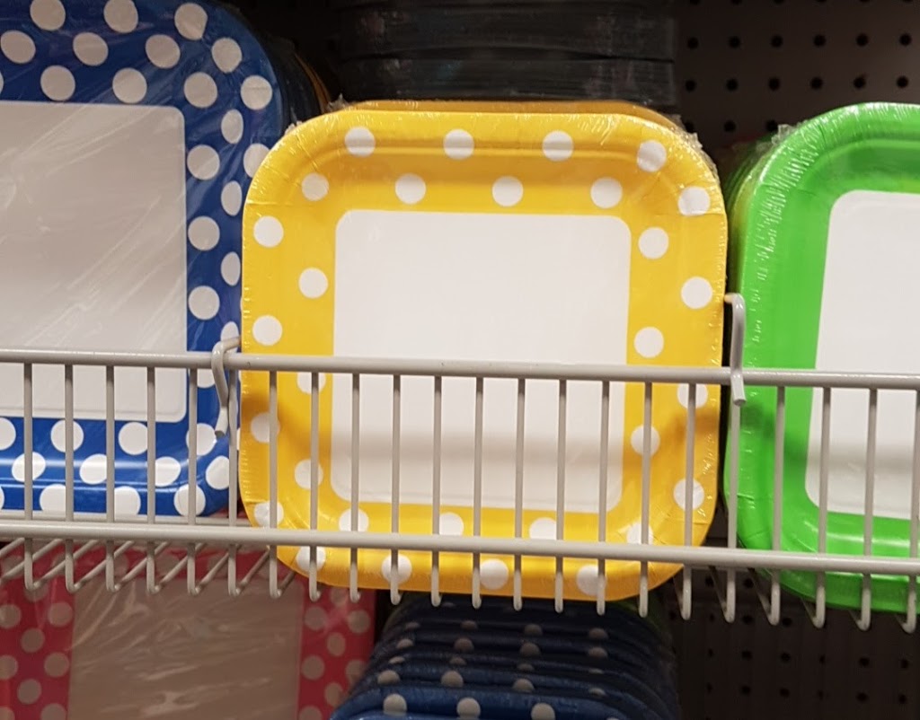 Dollarama | 8520 Boulevard Lacordaire, Saint-Léonard, QC H1R 2A5, Canada | Phone: (514) 327-0610