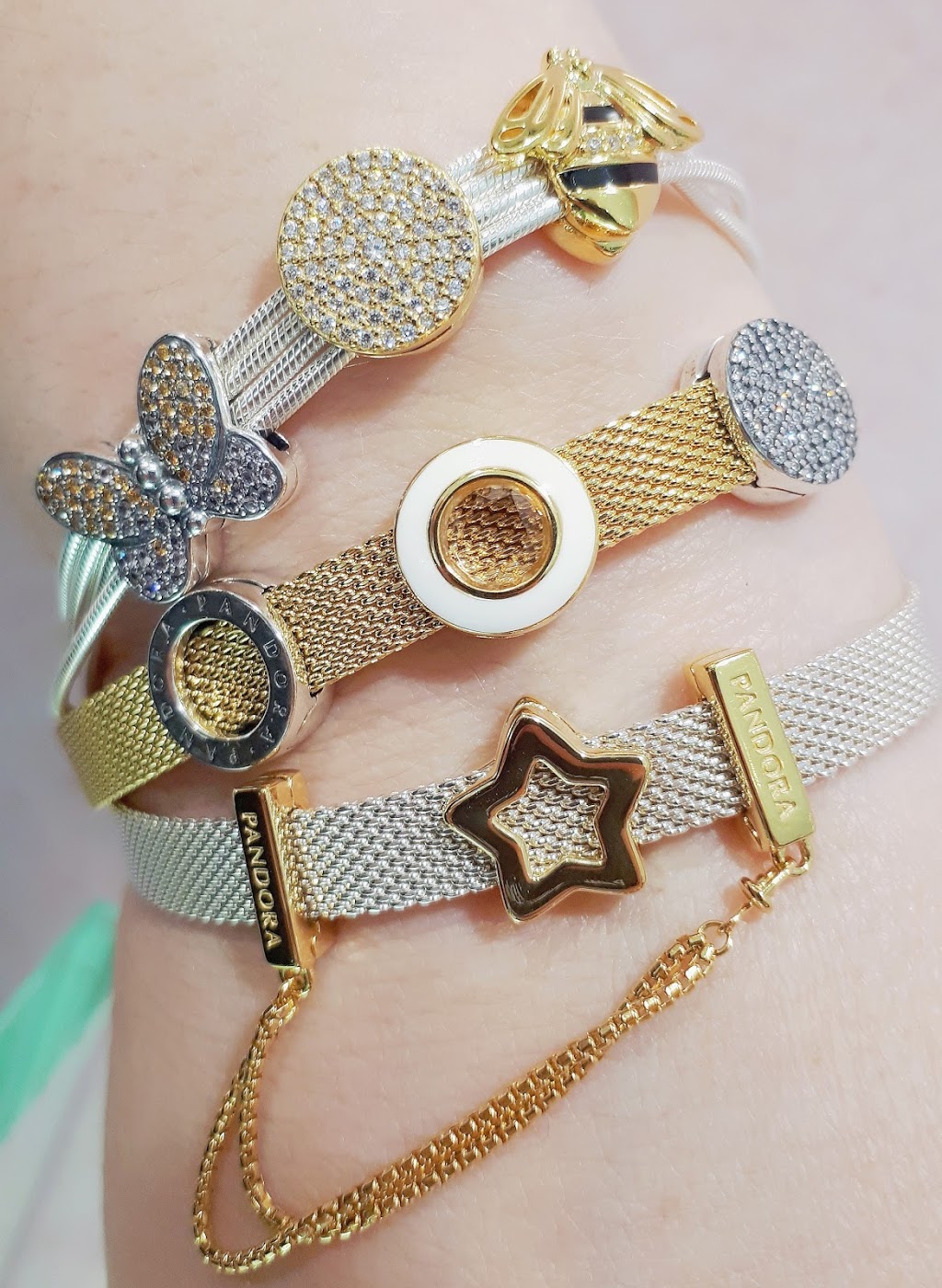 Pandora | 300 Borough Dr #13A, Scarborough, ON M1P 4P5, Canada | Phone: (416) 296-9932