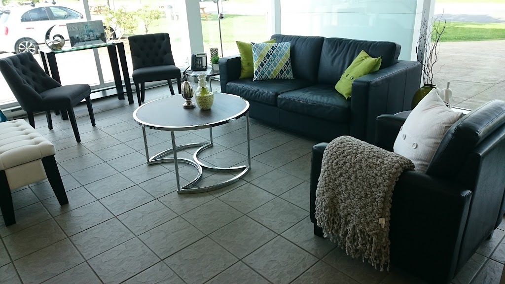 Bouclair - Corporate Office | 152 Av. Alston, Pointe-Claire, QC H9R 6B4, Canada | Phone: (514) 426-0115