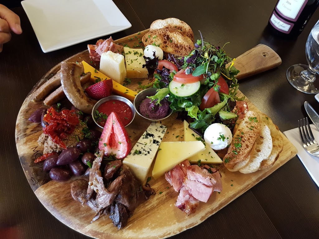 St. Marthas Brasserie dOrleans | 3095 St Joseph Blvd #305, Orléans, ON K1E 3W6, Canada | Phone: (613) 424-9199
