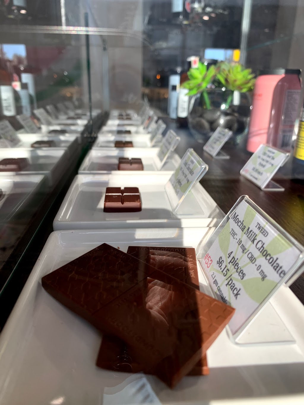 Kelly’s Cannabis | 36 King William St, Huntsville, ON P1H 1G5, Canada | Phone: (705) 787-0233