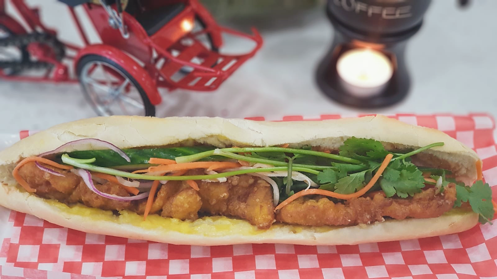 Banh Mi District | 2938 Finch Ave E, Scarborough, ON M1W 2T4, Canada | Phone: (416) 491-3935