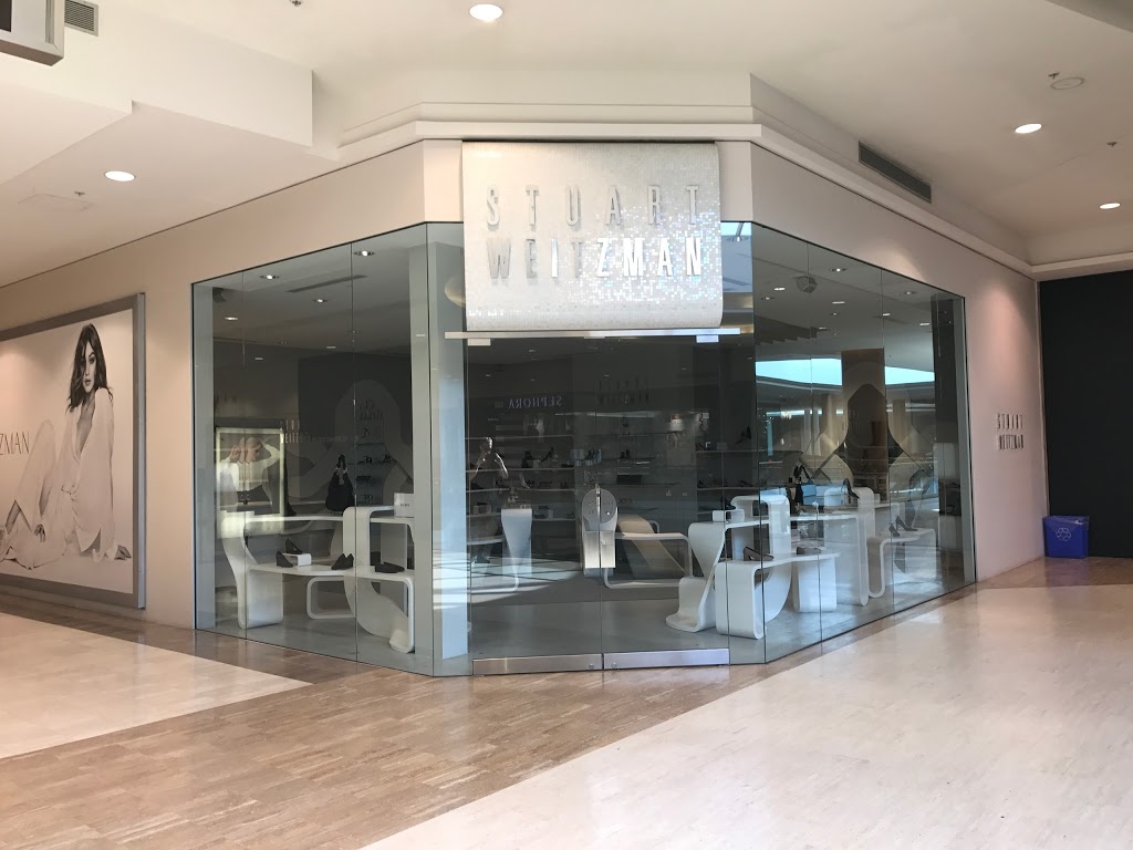 Stuart Weitzman – Rockland Center | Chemin Rockland, Mont-Royal, QC H3P 3E9, Canada | Phone: (514) 735-6344