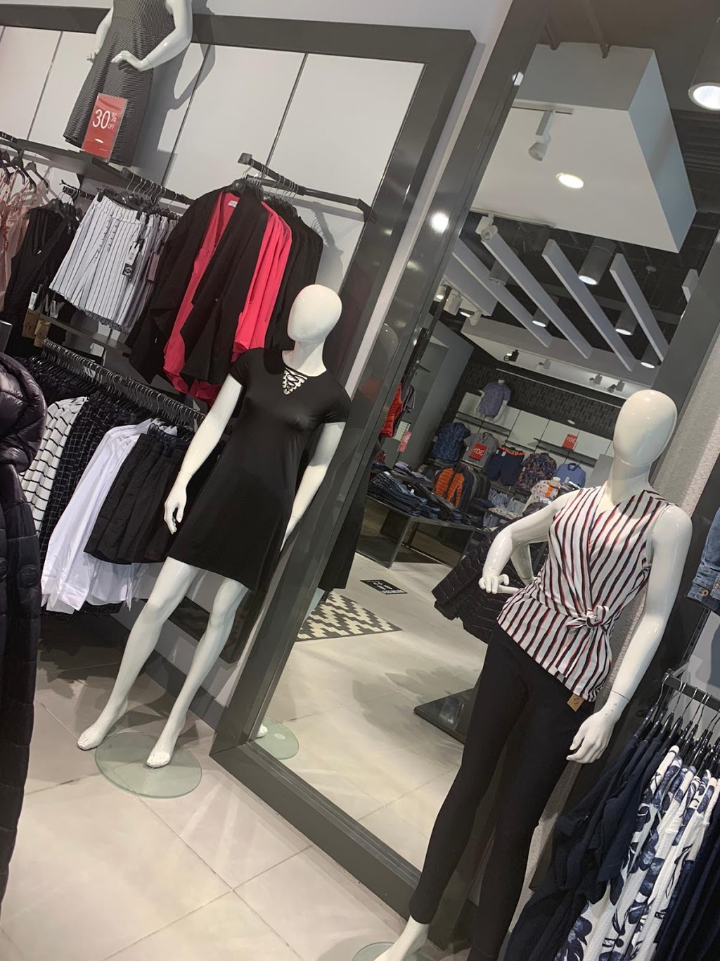 Point Zero | 25 Peel Centre Dr, Brampton, ON L6T 3R5, Canada | Phone: (905) 458-7373