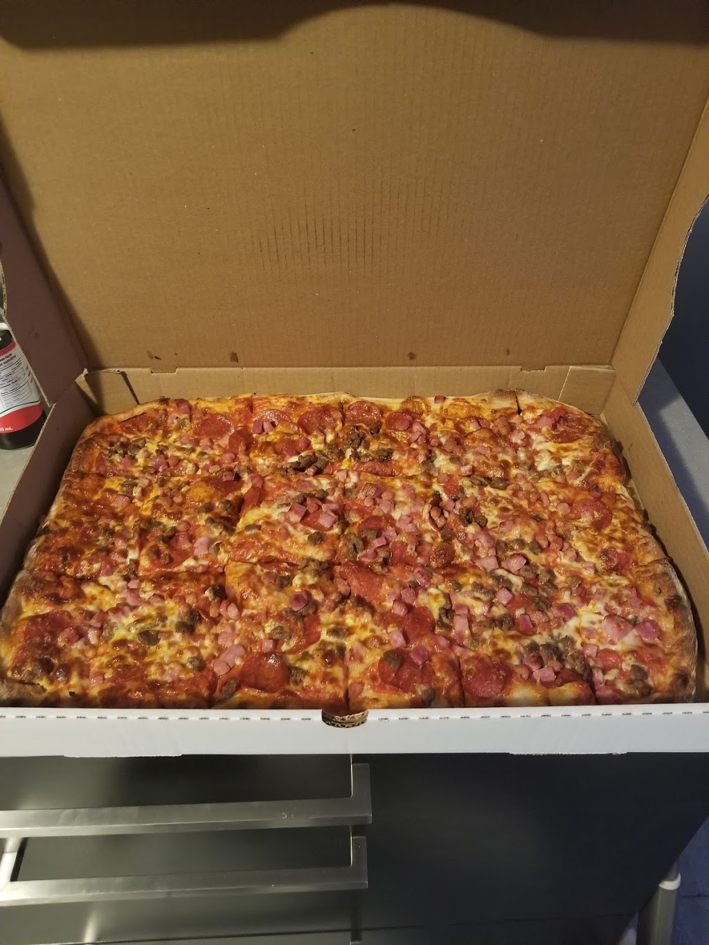 Airport Pizza | 6670 3rd Line Unit D, Tottenham, ON L0G 1W0, Canada | Phone: (905) 936-3600