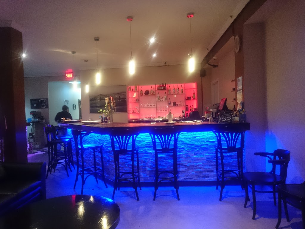 Double Pizza | 2550 Chemin de Chambly, Longueuil, QC J4L 1M4, Canada | Phone: (514) 343-0343