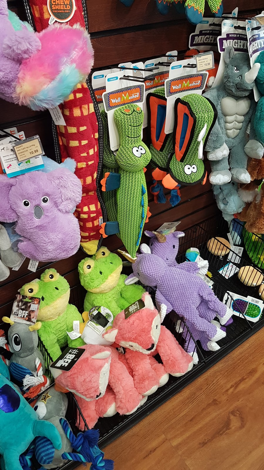 Pet Valu | 6800 48 Ave #122, Camrose, AB T4V 4T1, Canada | Phone: (780) 672-9930