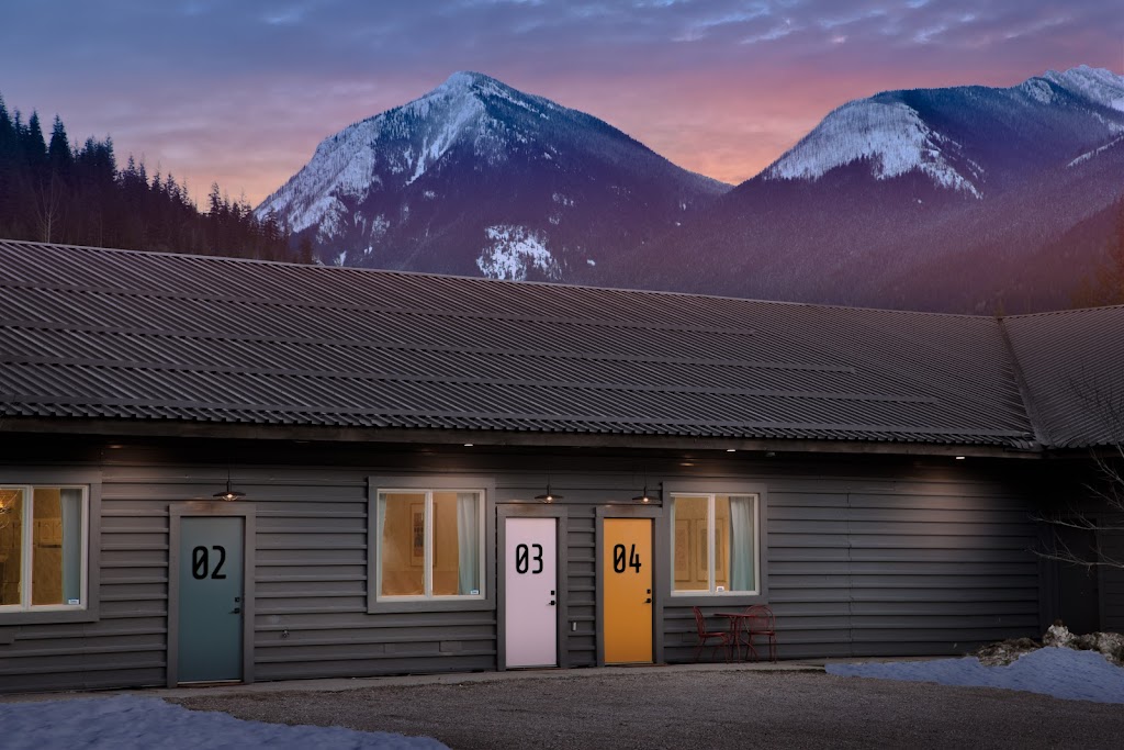 Crazy Creek Hot Pools Resort | 6162 Trans-Canada Hwy, Malakwa, BC V0E 2J0, Canada | Phone: (250) 836-4097