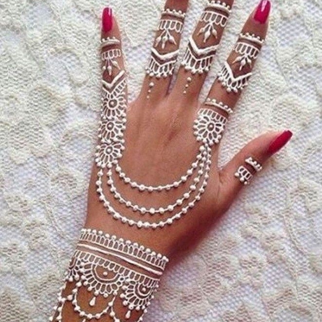 Thread n Brow | 2788 Lake Shore Blvd W unit # 2, Etobicoke, ON M8V 1H5, Canada | Phone: (647) 463-4170
