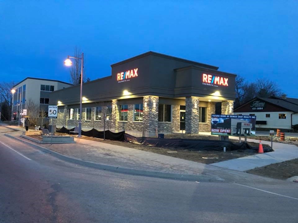 RE/MAX Hallmark Chay Realty Brokerage | 2095 Thompson St, Innisfil, ON L9S 1T1, Canada | Phone: (705) 431-7100