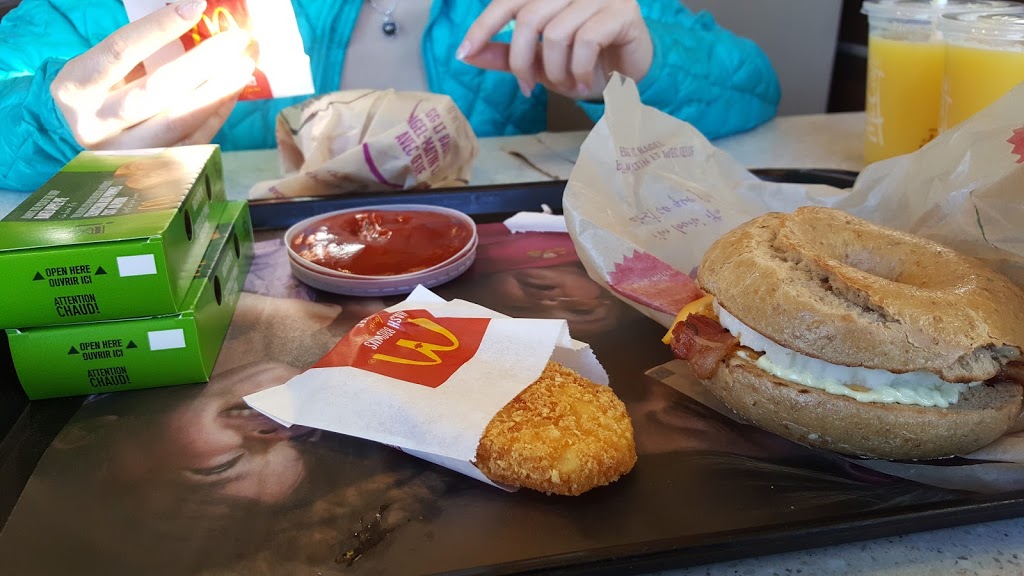McDonalds | 177 Country Hills Blvd NW #300, Calgary, AB T3K 5M6, Canada | Phone: (403) 226-9840