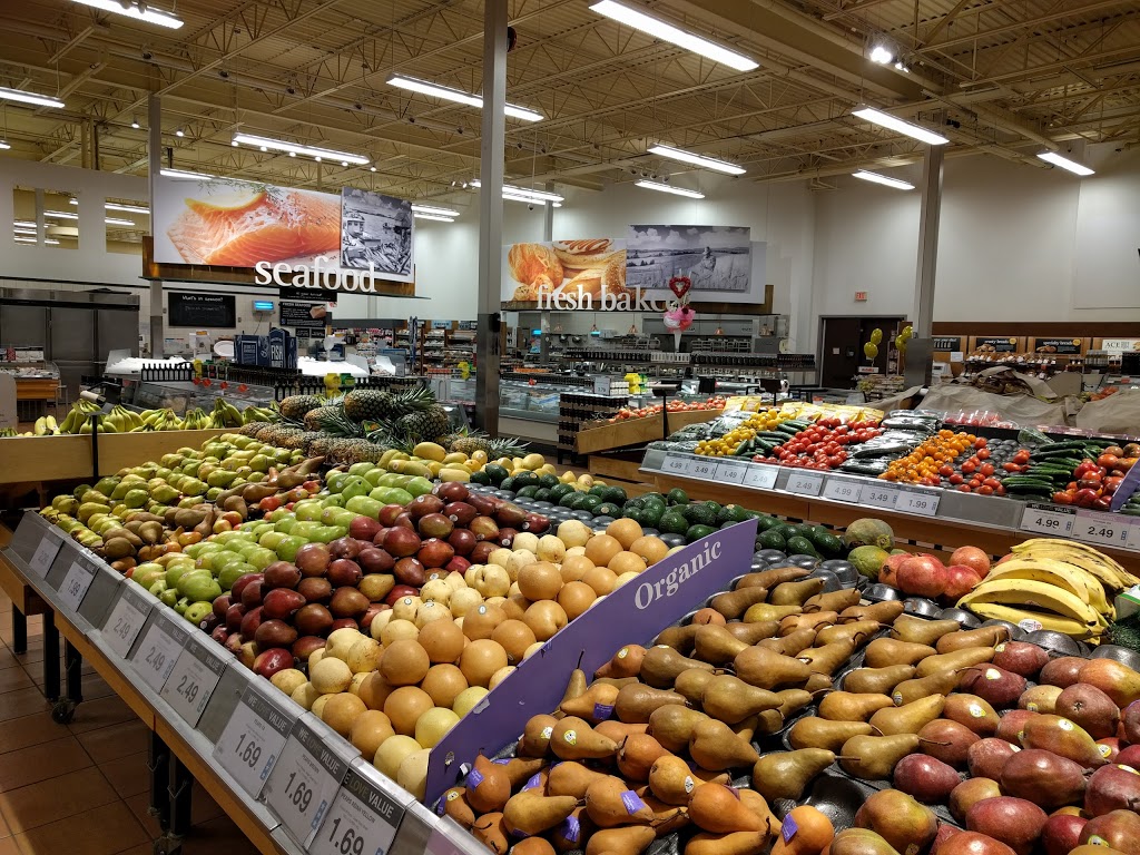 Loblaws | 3671 Dundas St W, York, ON M6S 2T3, Canada | Phone: (416) 769-7171