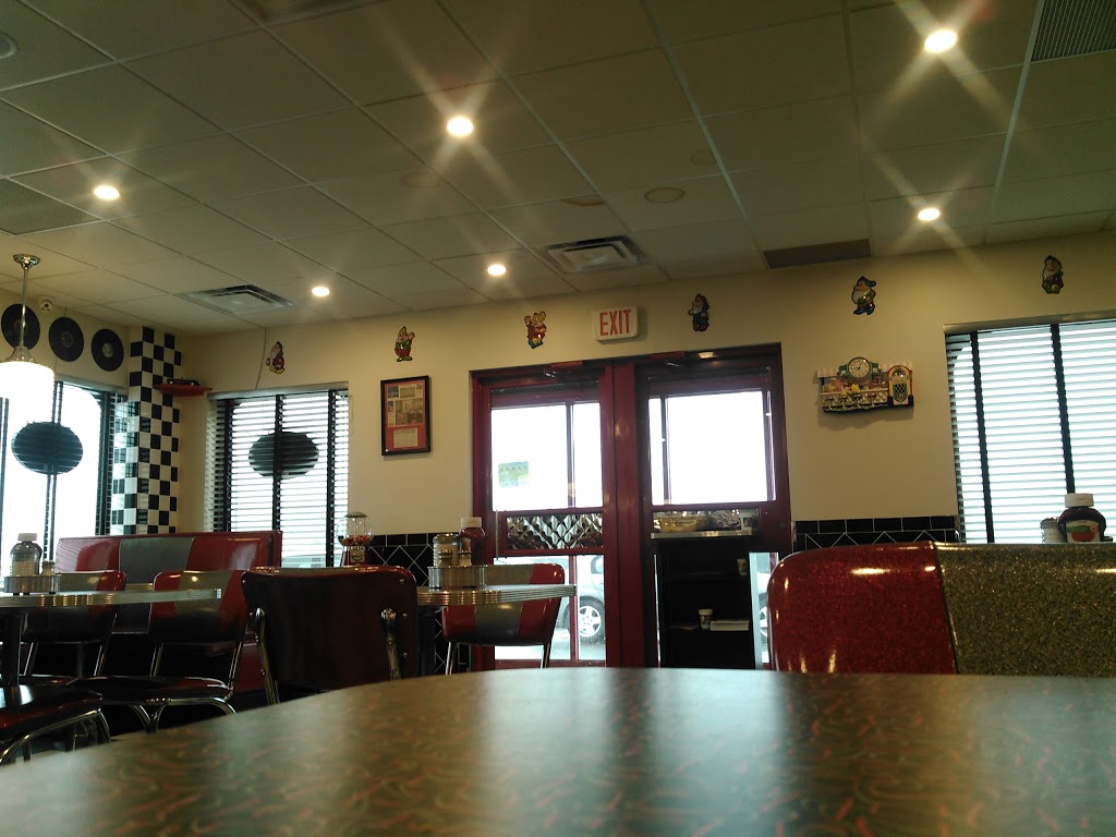 Hi Ho Diner | 3691 Walker Rd, Windsor, ON N8W 3S6, Canada | Phone: (226) 221-9555