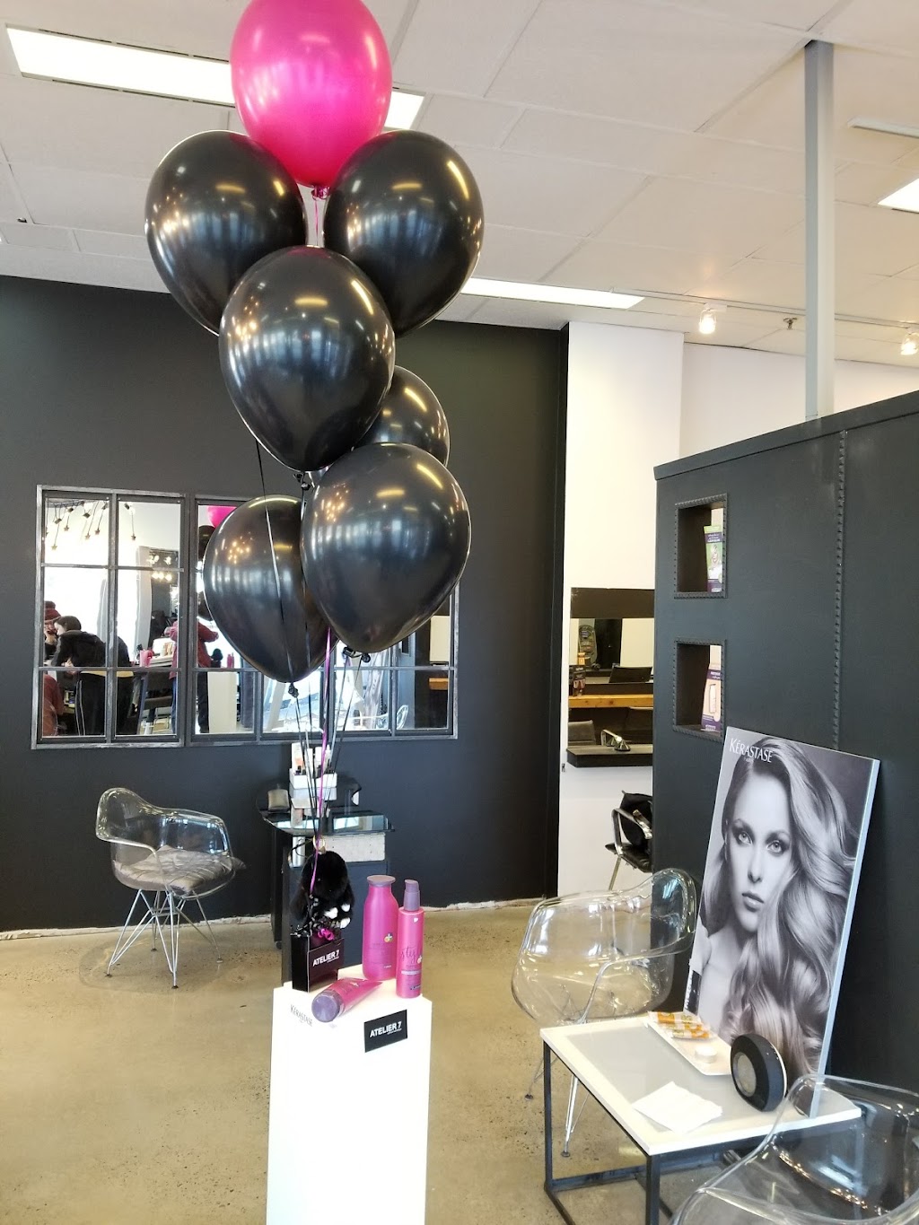 Atelier 7 | 8 Pl. du Commerce suite 160, Verdun, QC H3E 1N3, Canada | Phone: (514) 379-3737